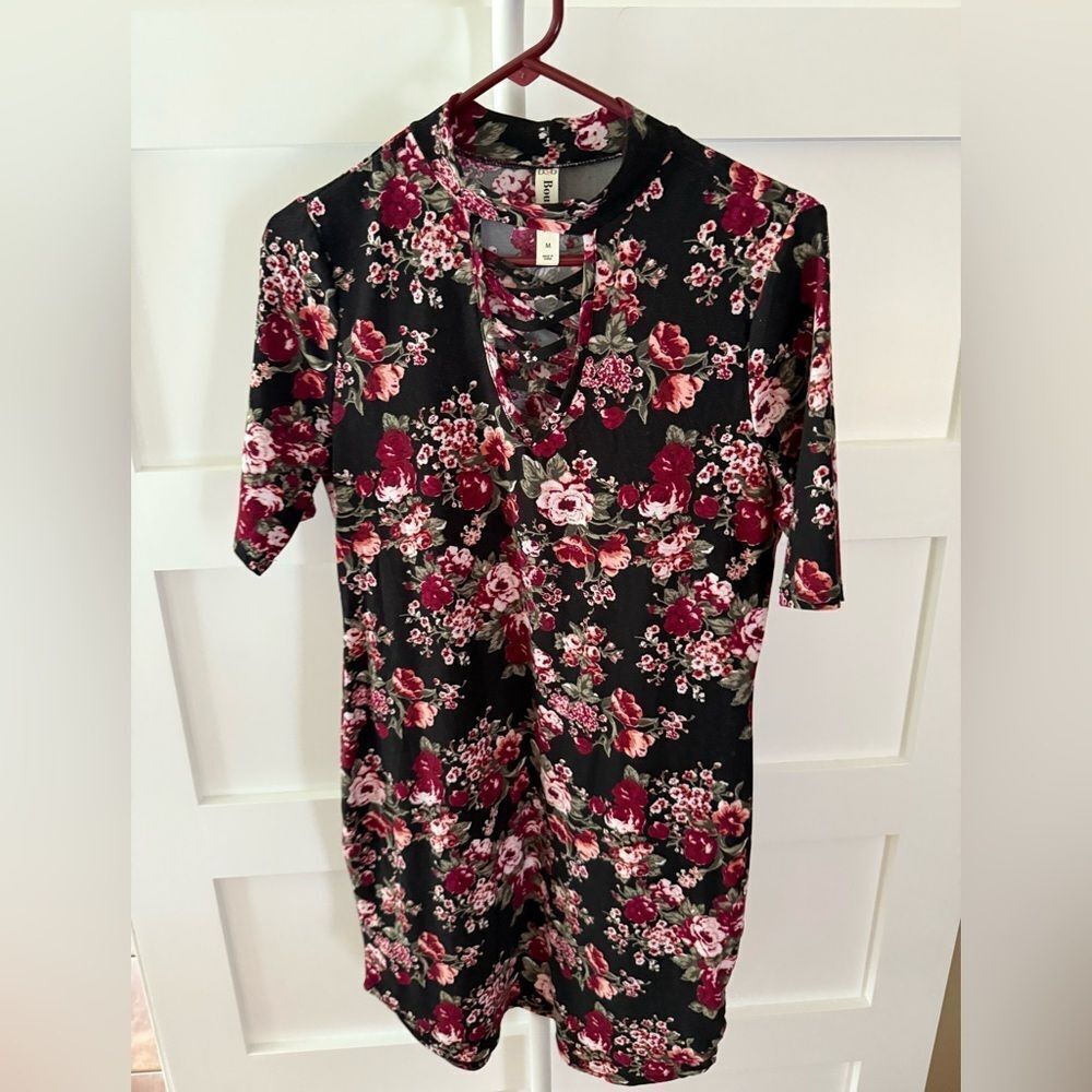 New B&B Boutique soft black floral dress Medium